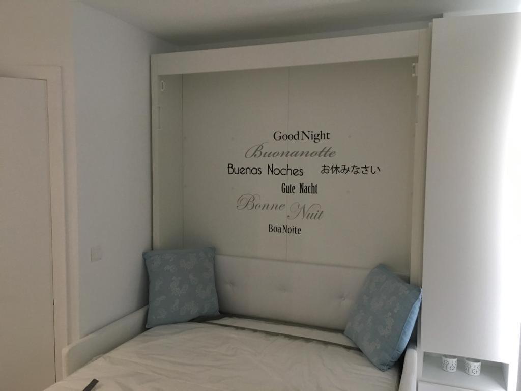 A 2 Passi Dal Mare! Apartman Es Pujols Kültér fotó