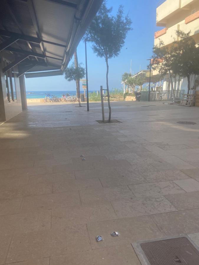 A 2 Passi Dal Mare! Apartman Es Pujols Kültér fotó